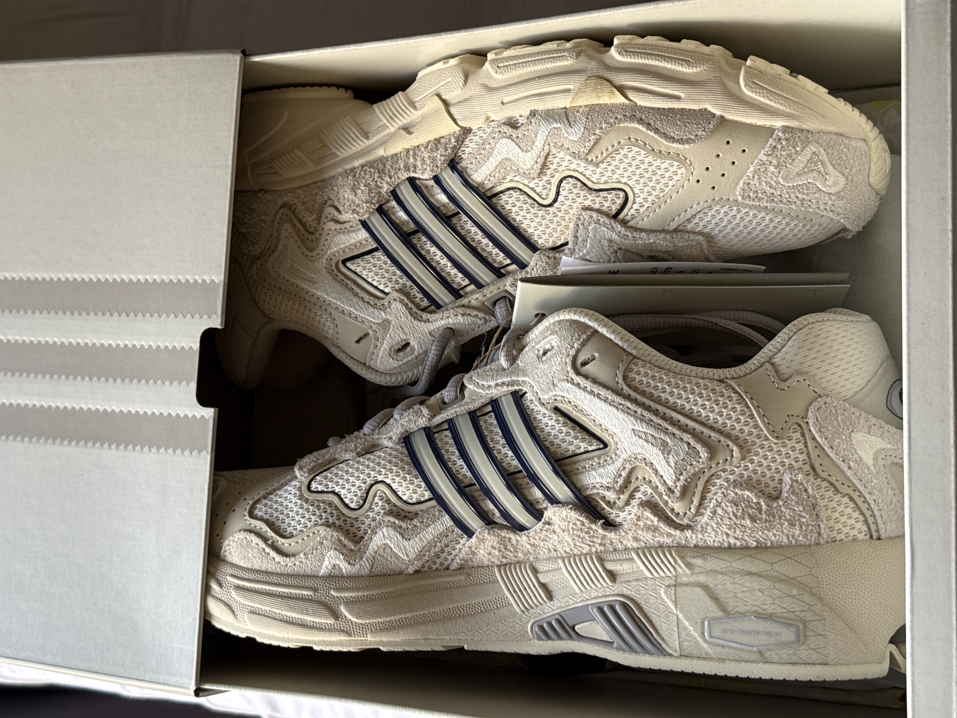 Adidas Response CL Bad Bunny Wonder White